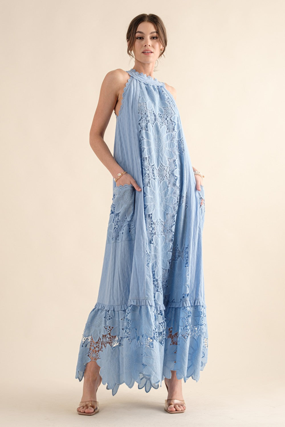 SLEEVELESS LACE DRESS